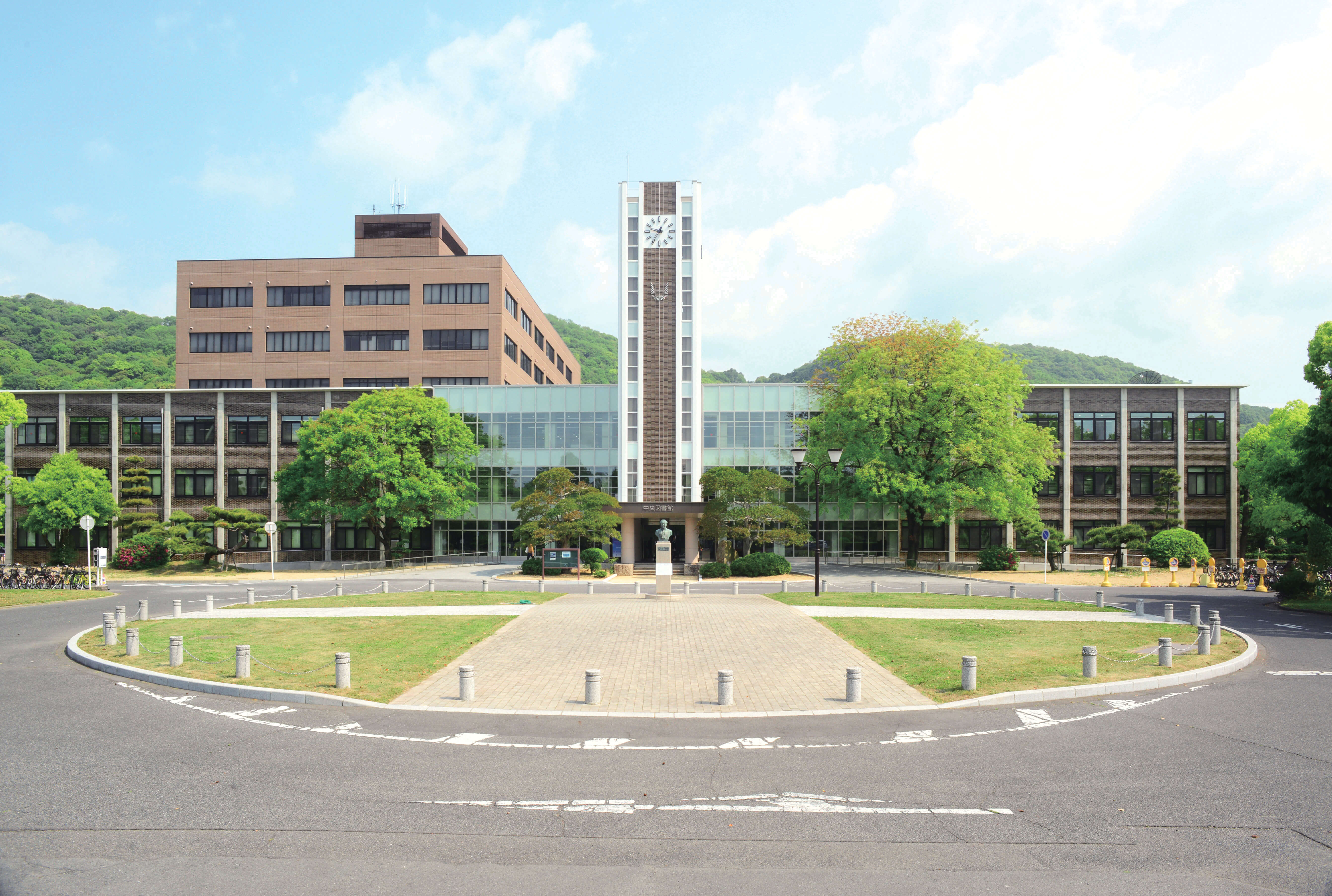IB岡山大学図書館