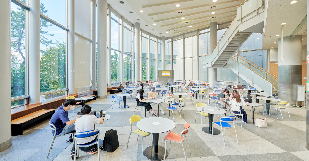 法政大学グローバル教養学部